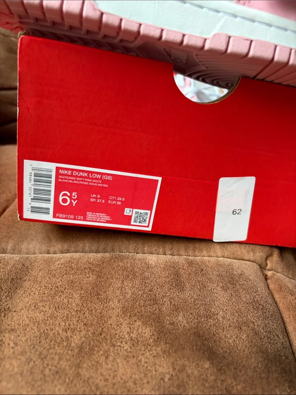Nike Dunk Low Kids Pink and White Low-Top Sneakers with Extra Laces
